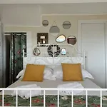 Guest house Red House 4*