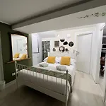 Red House ゲストハウス ポテンツァ・ピチェーナ