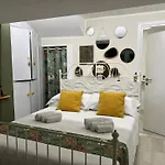 ゲストハウス Red House ポテンツァ・ピチェーナ