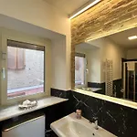 Red House 4*