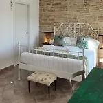 Red House 4* Potenza Picena
