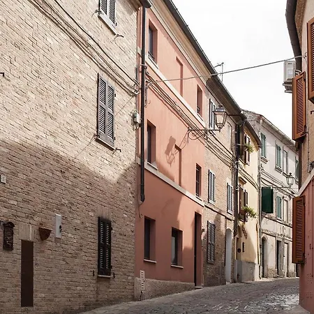 Red House 게스트하우스 4*