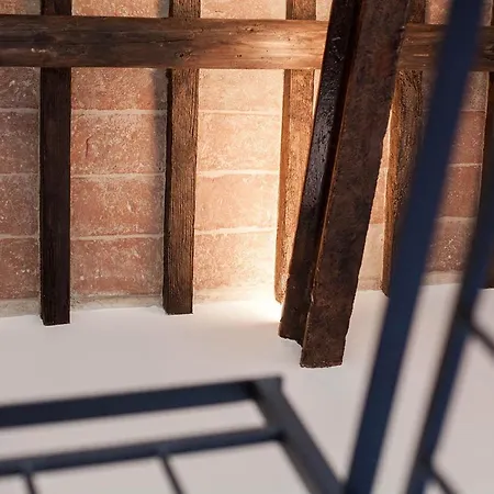 Red House 4* 포텐차 피체나