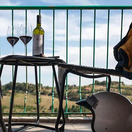 Pensión Red House 4*