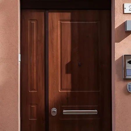 Pensión Red House 4*