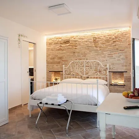 Red House 게스트하우스 4*