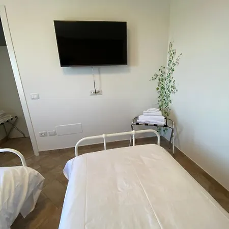 게스트하우스 Red House 4*