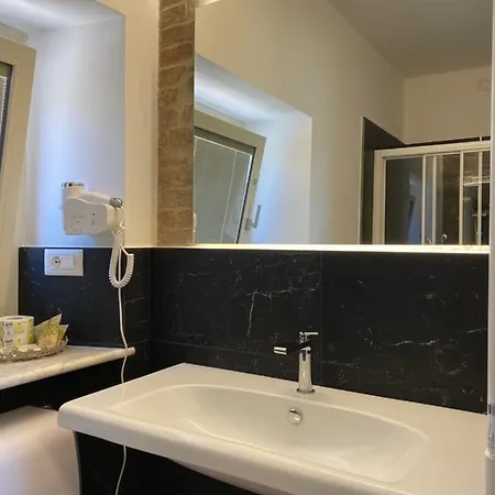 Red House Affittacamere 4*