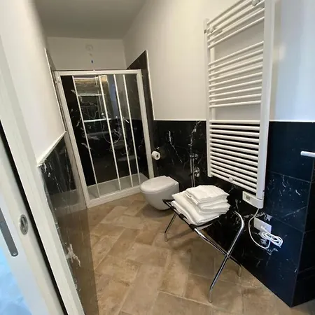 Red House 게스트하우스 4*