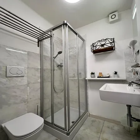 Red House 4* بوتنزا بيسينا