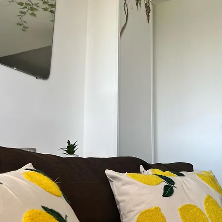 Red House بيت ضيافة 4*