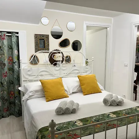 Red House 4*