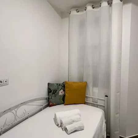 بيت ضيافة Red House بوتنزا بيسينا