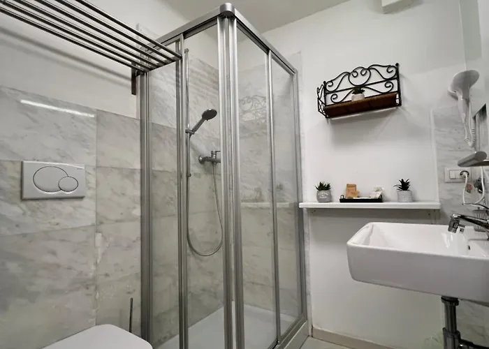 Red House 4* Potenza Picena